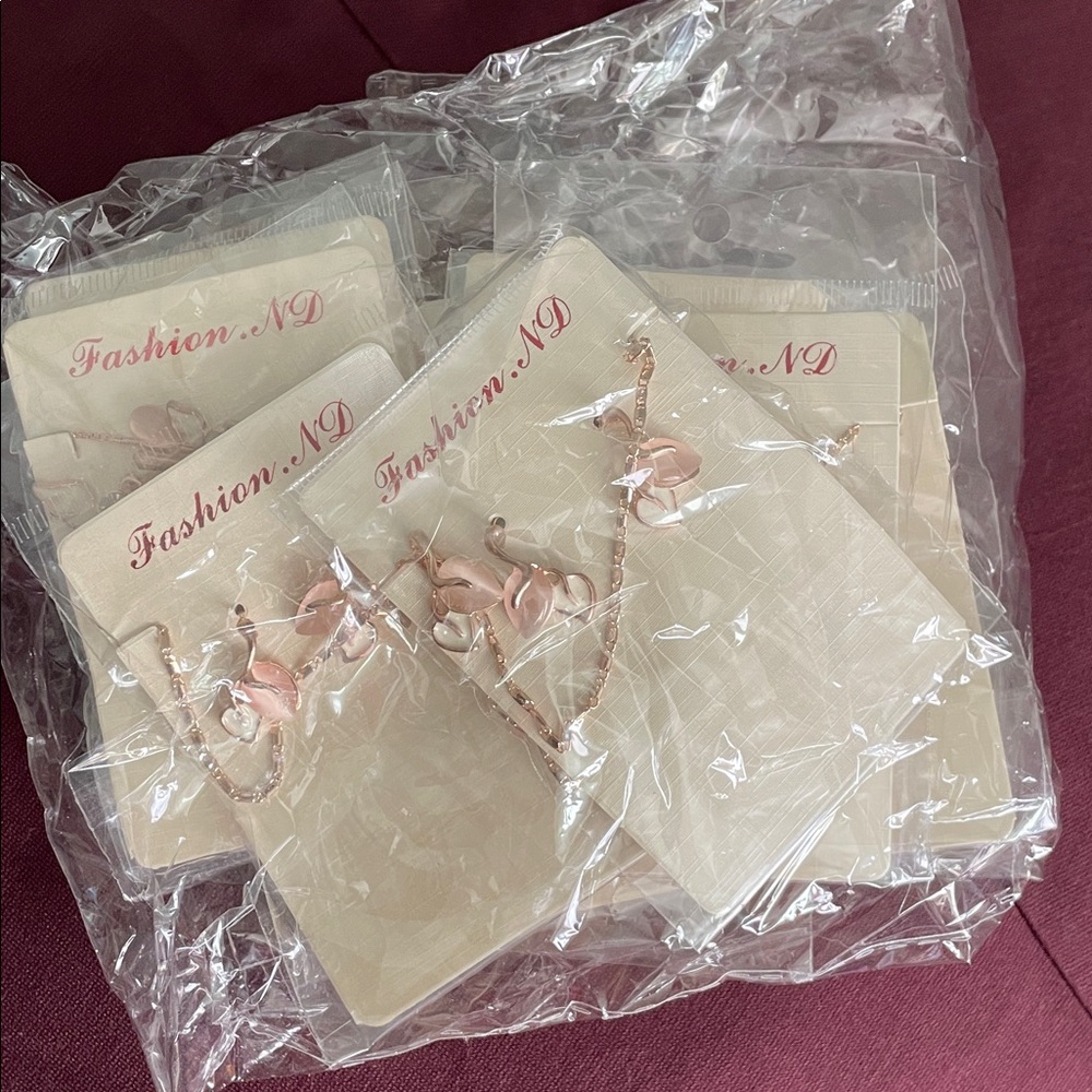 10 mixed pack of necklaces and earrings